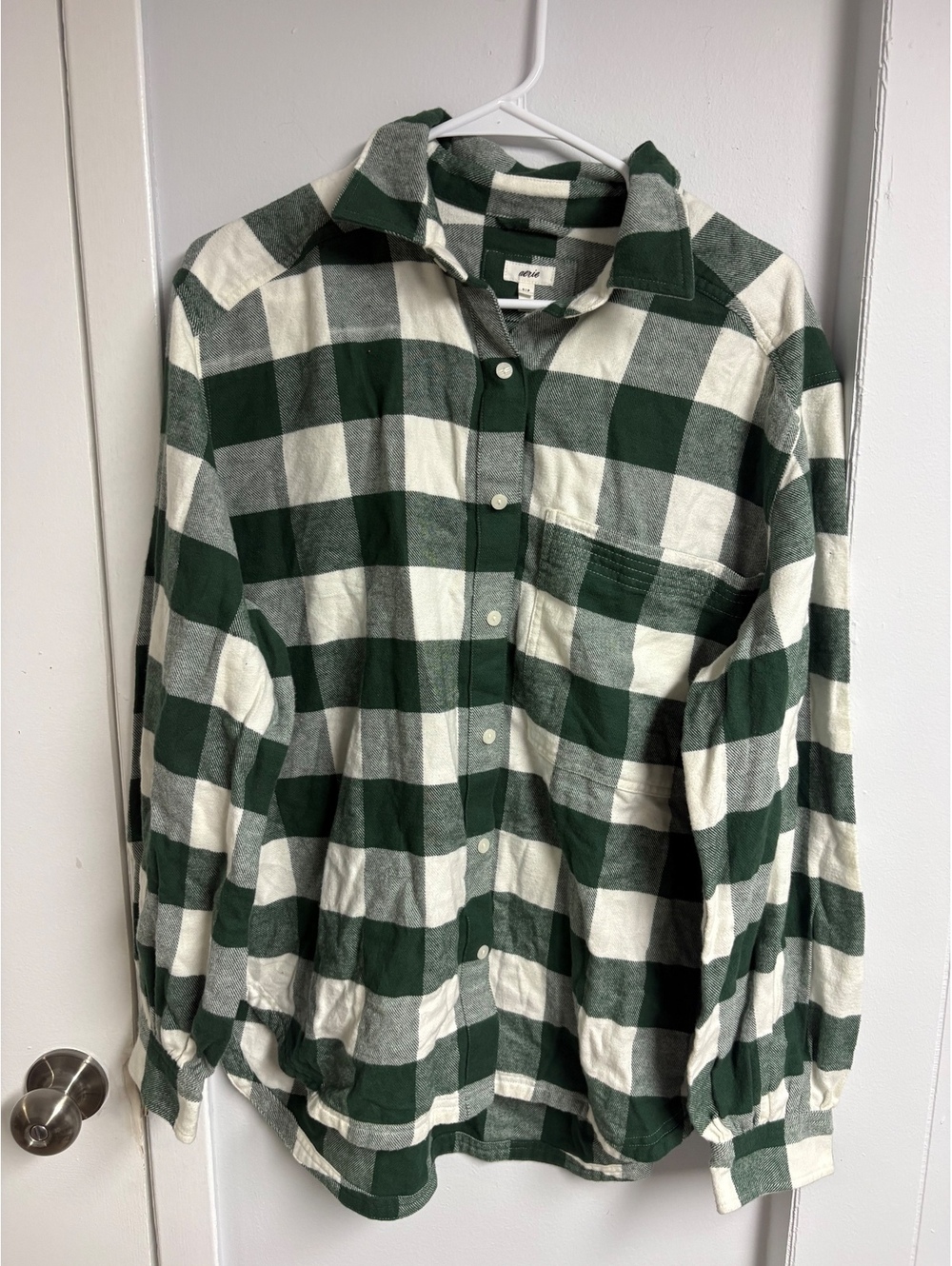 Aerie Green and White Plaid Button-Up Shirt - Small